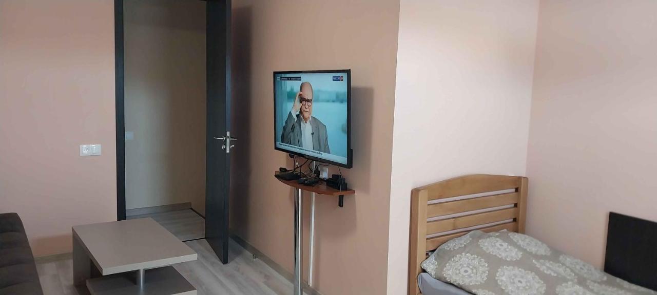 Full House Apartamento Tbilisi Exterior foto