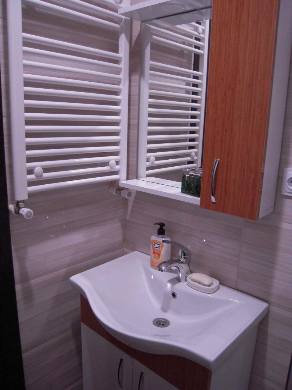 Full House Apartamento Tbilisi Exterior foto